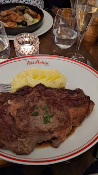 Steak du Restaurant français Le Petit Pontoise à Paris - n°18