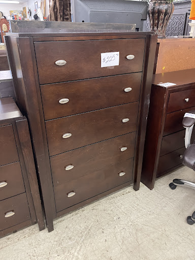 Thrift Store «JUNK 4 UR TRUNK THRIFT STORE», reviews and photos, 5494 New Jesup Hwy, Brunswick, GA 31523, USA