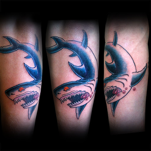 Tattoo Shop «Bell & Iron Tattoo», reviews and photos, 3512 Grand Ave, Oakland, CA 94610, USA