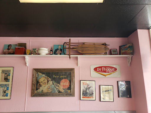 Ice Cream Shop «Holly Hop Ice Cream Shoppe», reviews and photos, 3404 34th St, Lubbock, TX 79410, USA