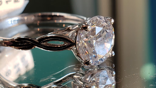 Jewelry Repair Service «Quikset Jewelry & Watch Repair», reviews and photos, 4848 Lemmon Ave #108, Dallas, TX 75219, USA