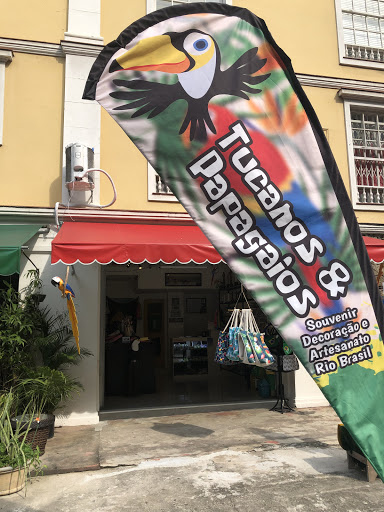 Tucanos & Papagaios Souvenir Artesanato Rio Brasil