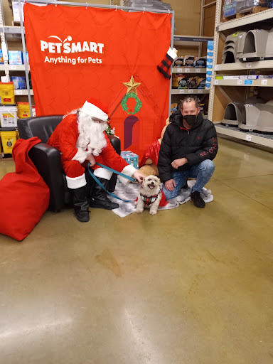 Pet Supply Store «PetSmart», reviews and photos, 4200 Derry St, Harrisburg, PA 17111, USA