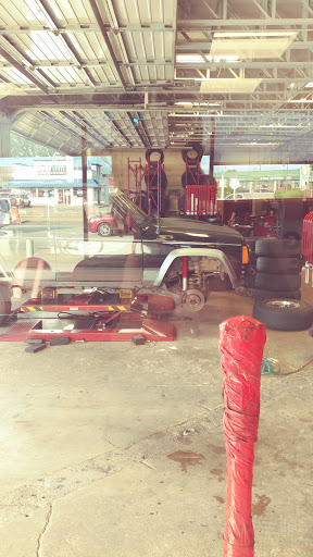 Tire Shop «Discount Tire Store - Watauga, TX», reviews and photos, 6325 Rufe Snow Dr, Watauga, TX 76148, USA