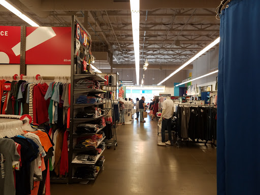 Clothing Store «Old Navy», reviews and photos, 3581 N Freeway Blvd, Sacramento, CA 95834, USA