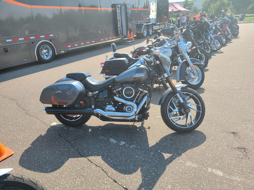 Motorcycle Dealer «Twin Cities Harley-Davidson», reviews and photos, 1441 85th Ave NE, Blaine, MN 55449, USA