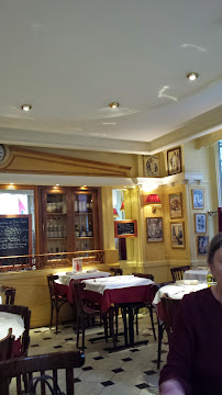 Atmosphère du Restaurant français Les Noces de Jeannette à Paris - n°16