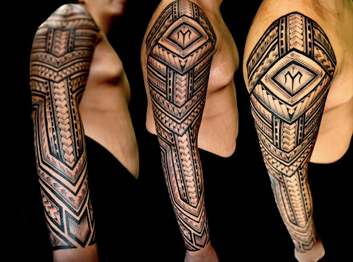Explore tattoo ideas arm shoulder, creative tattoo ideas in Honolulu, available at Aloha Tattoo Waikiki Hilton Hawaiian Village Rainbow Bazaar
