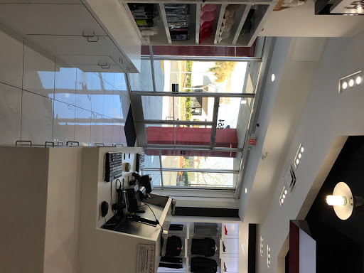 Shoe Store «Shoe Palace», reviews and photos, 554 N Wilson Way, Stockton, CA 95025, USA