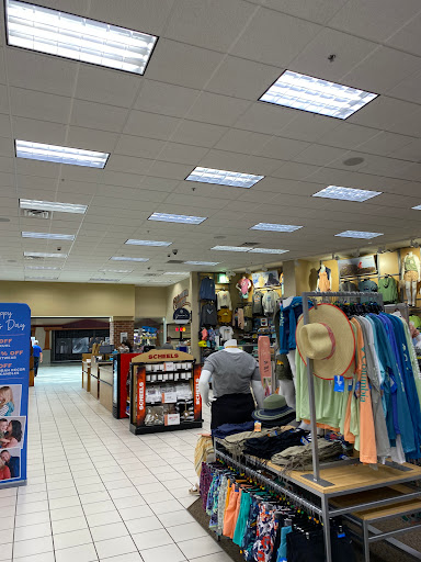 Sporting Goods Store «SCHEELS», reviews and photos, 4710 Golf Rd, Eau Claire, WI 54701, USA