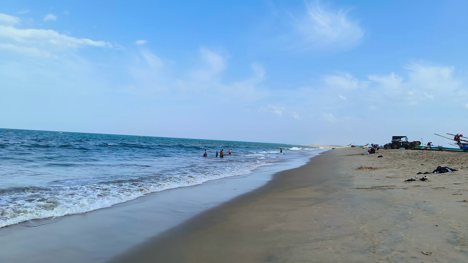 Fotografija Tupilipalem Beach z svetel pesek površino