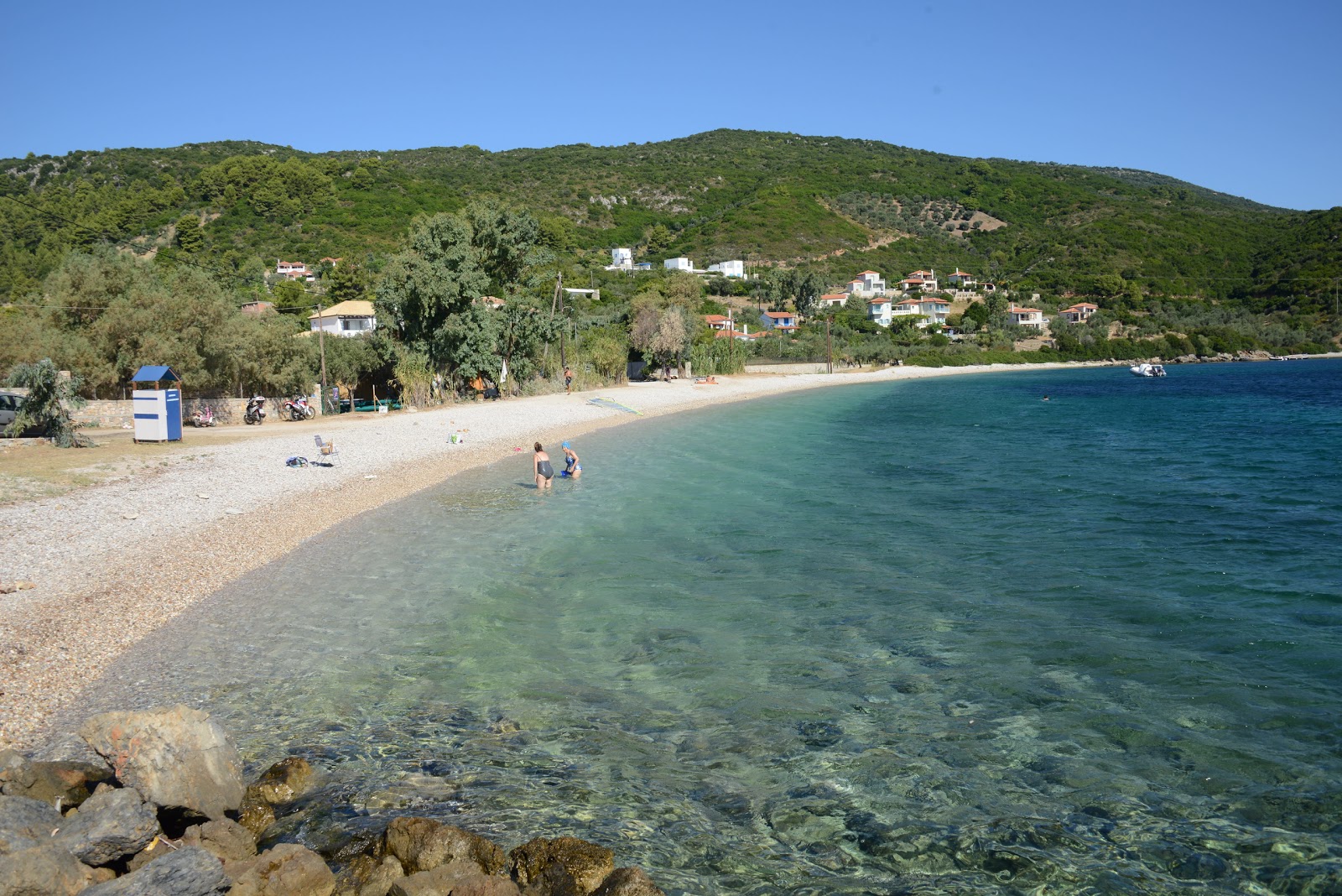 Foto af Glyfa beach med turkis rent vand overflade