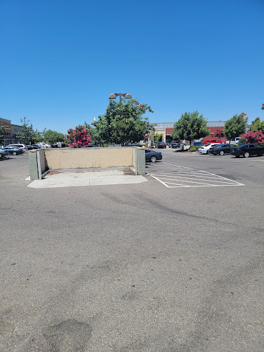 Pawn Shop «Manteca Gold, Pawn & Coins», reviews and photos, 1334 E Yosemite Ave, Manteca, CA 95336, USA