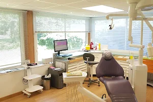 cabinet dentaire chirurgie implantologie parodontologie Gaudilliere Philippe image