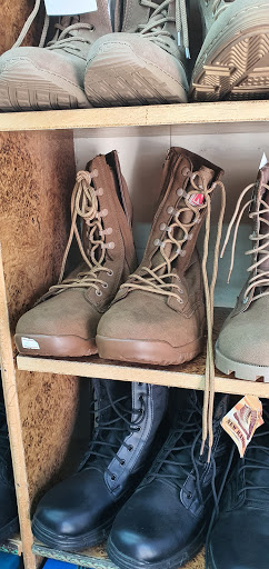 محل تفصيل وتقييف بدل عسكريه محل السفير 