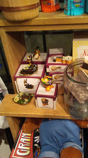 American Restaurant «Cracker Barrel Old Country Store», reviews and photos, 2525 Brindle Dr, Harrisburg, PA 17110, USA