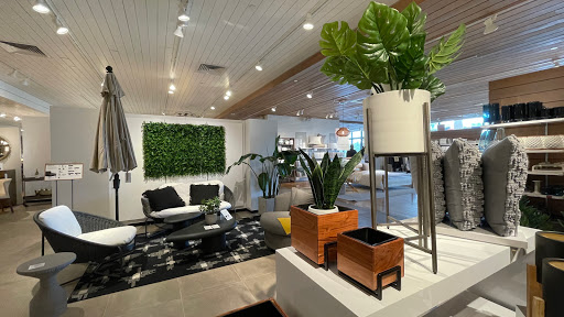 Furniture Store «Crate and Barrel», reviews and photos, 358 San Lorenzo Ave, Coral Gables, FL 33146, USA