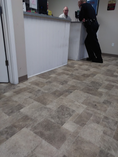 Auto Repair Shop «Dr. Zoom Auto Repair Specialist», reviews and photos, 1304 N English Station Rd, Louisville, KY 40223, USA