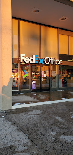 Print Shop «FedEx Office Print & Ship Center», reviews and photos, 114 Washington Ave, North Haven, CT 06473, USA