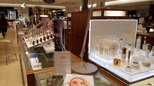 Department Store «Saks Fifth Avenue», reviews and photos, 26100 Cedar Rd, Beachwood, OH 44122, USA
