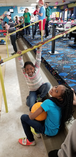 Bowling Alley «Luxury Lanes & Lounge Inc», reviews and photos, 600 E 9 Mile Rd, Ferndale, MI 48220, USA