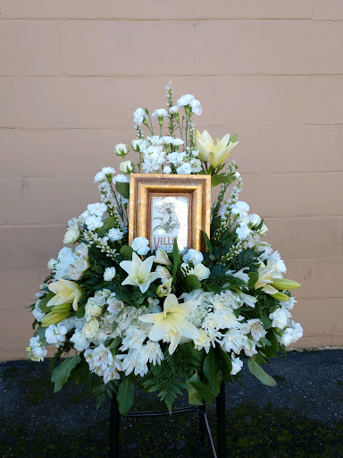 Florist «Village Flowers & Gifts», reviews and photos, 527 W Lodi Ave, Lodi, CA 95242, USA