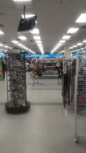 Clothing Store «Ross Dress for Less», reviews and photos, 3500 East-West Hwy, Hyattsville, MD 20782, USA