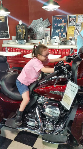 Harley-Davidson Dealer «Illinois Harley-Davidson», reviews and photos, 9950 Joliet Rd, Countryside, IL 60525, USA