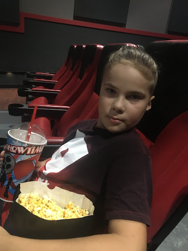 Movie Theater «Bel Air Luxury Cinema», reviews and photos, 10100 East 8 Mile Road, Detroit, MI 48234, USA