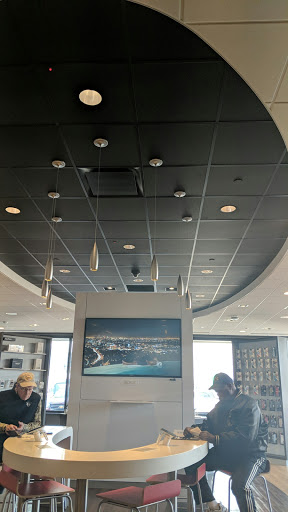 Cell Phone Store «Verizon», reviews and photos, 2201 S Wolf Rd, Hillside, IL 60162, USA