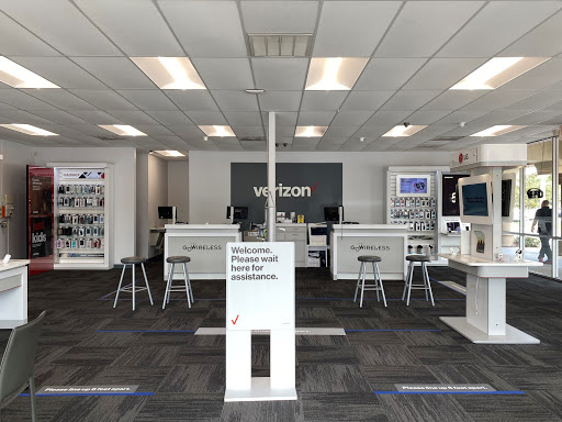 Cell Phone Store «GoWireless Verizon Authorized Retailer», reviews and photos, 1985 FL-60, Valrico, FL 33594, USA