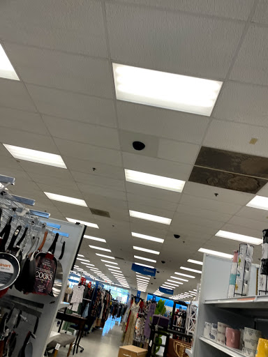 Clothing Store «Ross Dress for Less», reviews and photos, 958 W Street Rd, Warminster, PA 18974, USA