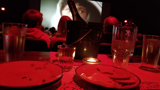 Movie Theater «Northern Lights Theatre Pub», reviews and photos, 3893 Commercial St SE, Salem, OR 97302, USA