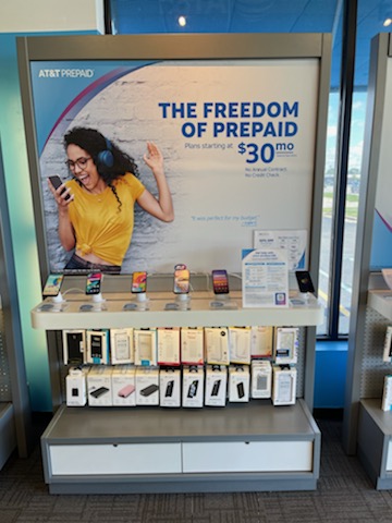 Cell Phone Store «AT&T Authorized Retailer», reviews and photos, 13 N Groesbeck Hwy, Charter Twp of Clinton, MI 48036, USA