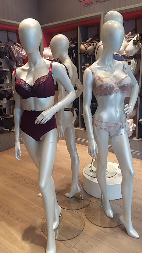 Stores to buy women's bikinis London
