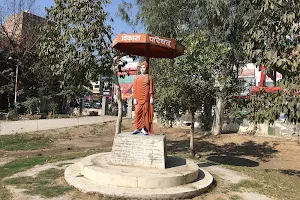 Swami Vivekananda Statue In Park image