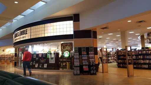 Book Store «Barnes & Noble», reviews and photos, 5132 W Saginaw Hwy, Lansing, MI 48917, USA