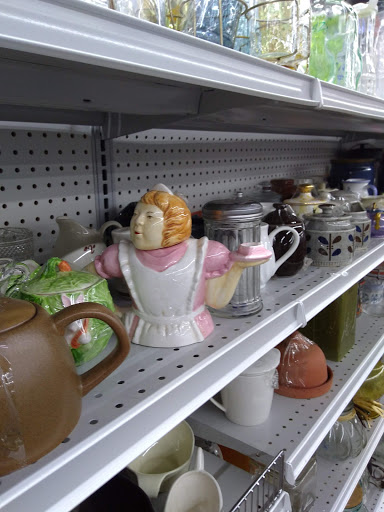 Thrift Store «Goodwill», reviews and photos, 2040 Alta Arden Expy, Sacramento, CA 95825, USA