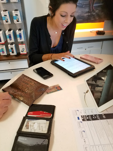 Cell Phone Store «AT&T», reviews and photos, 275 E Altamonte Dr #1010, Altamonte Springs, FL 32701, USA