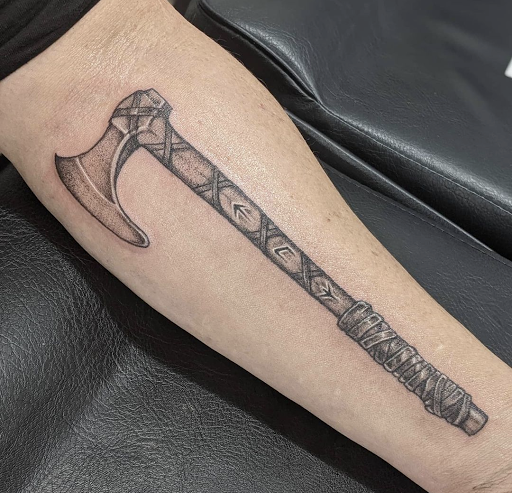 Explore tattoo ideas collarbone, creative tattoo ideas in Royston, available at Tasi Tattoo