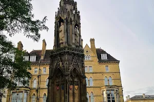 Martyrs' Memorial image