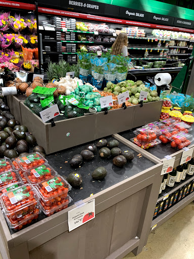 Grocery Store «Earth Fare», reviews and photos, 721 Gov Morrison St #110, Charlotte, NC 28211, USA