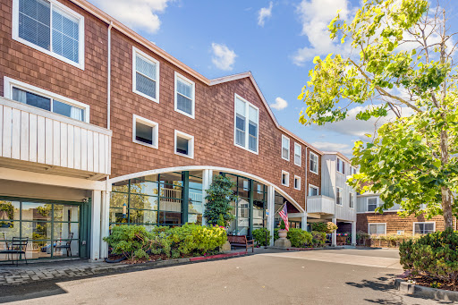 Waters Edge Lodge image