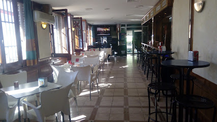 Cafe Bar Los Arcos - C. Francisco Pizarro, 17, 06220 Villafranca de los Barros, Badajoz, Spain