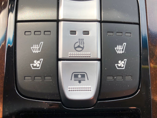 Hyundai Dealer «Crestmont Hyundai», reviews and photos, 2961 Center Rd, Brunswick, OH 44212, USA