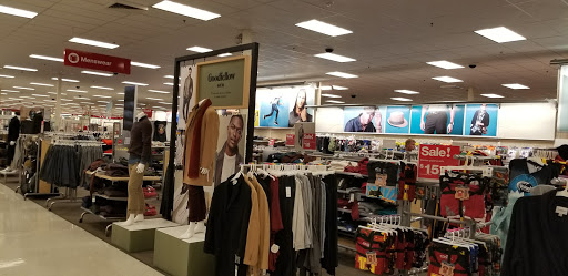 Department Store «Target», reviews and photos, 26650 Ford Rd, Dearborn Heights, MI 48127, USA