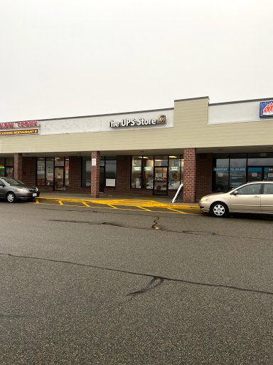 Shipping and Mailing Service «The UPS Store», reviews and photos, 288 Grove St, Braintree, MA 02184, USA
