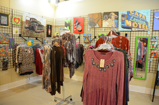 Boutique «Merchants At Cokers», reviews and photos, 401 Wilson Ave, Tullahoma, TN 37388, USA