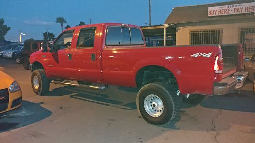 Used Car Dealer «Valley Auto Center», reviews and photos, 3199 W McDowell Rd, Phoenix, AZ 85009, USA