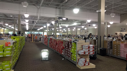 Shoe Store «DSW Designer Shoe Warehouse», reviews and photos, 344 Providence Hwy, Dedham, MA 02026, USA